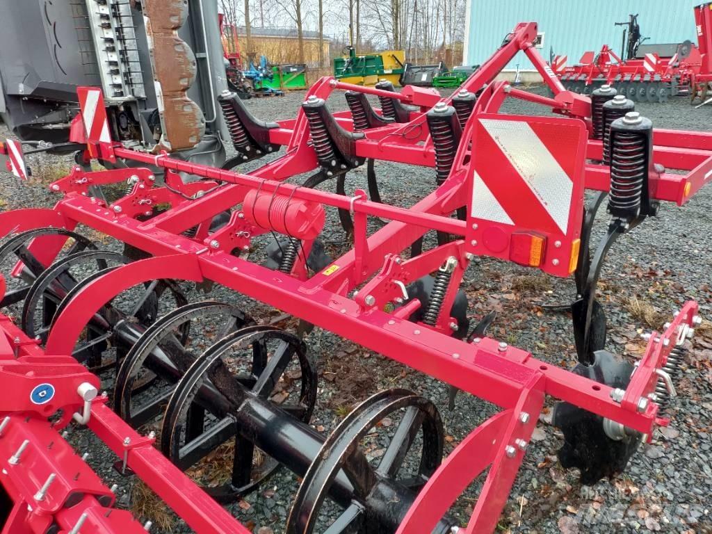 Horsch Terrano 3 FX 手扶中耕机
