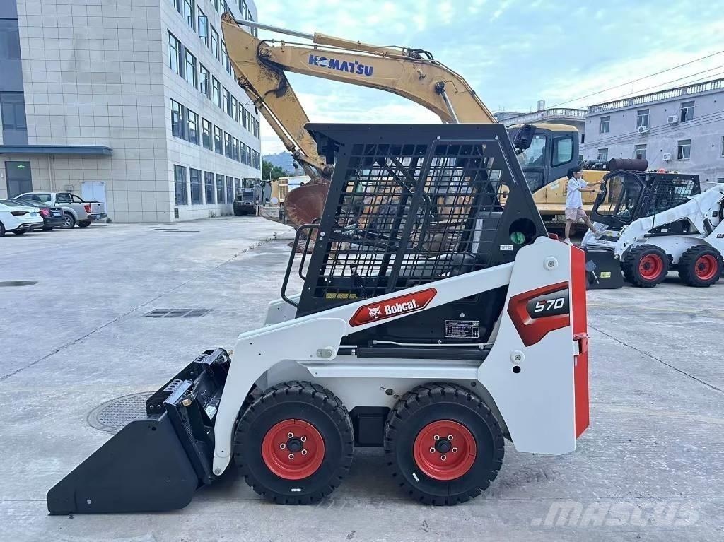 Bobcat S70 滑移装载机