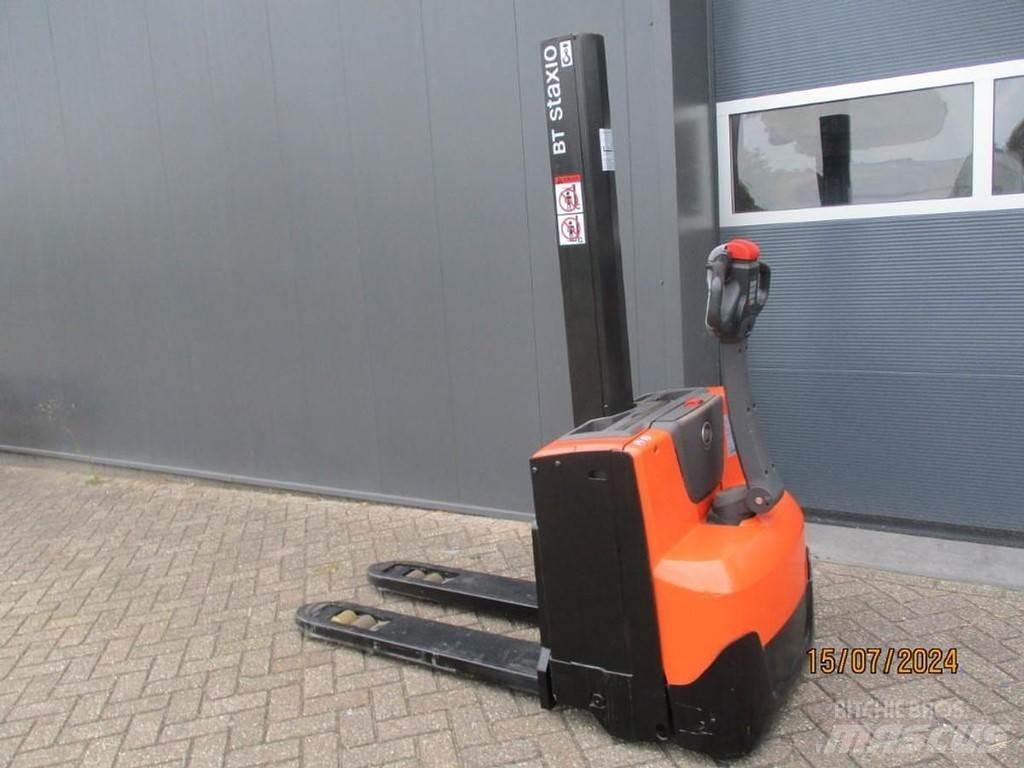 BT SWE 080L 手推堆垛车