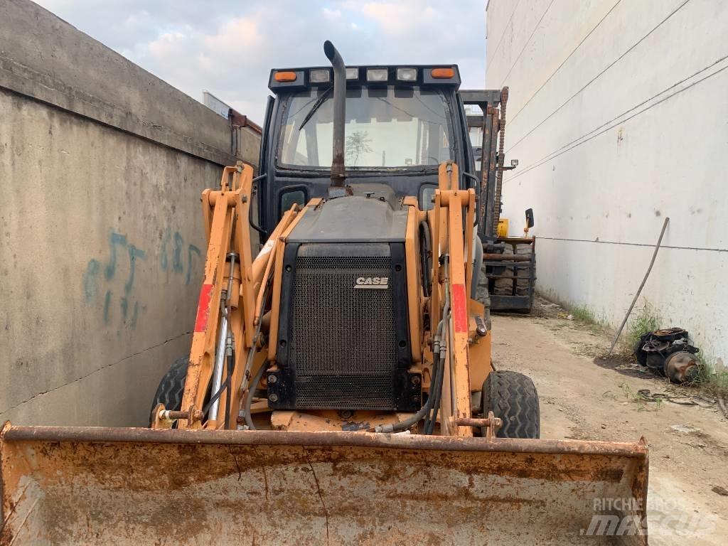 CASE 580 M 反铲装载机