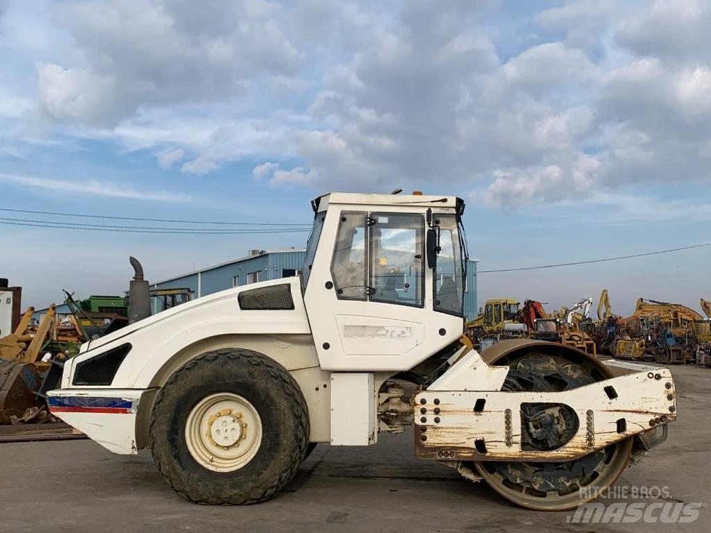 Bomag BW 213 D H-4 单轮压路机