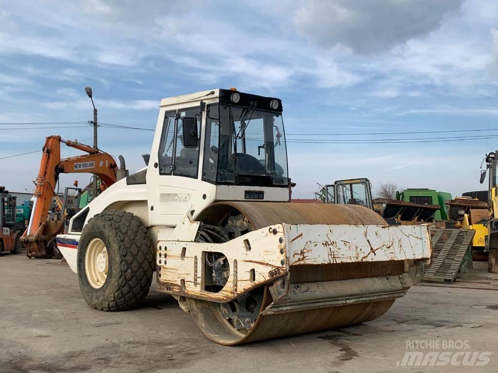 Bomag BW 213 D H-4 单轮压路机