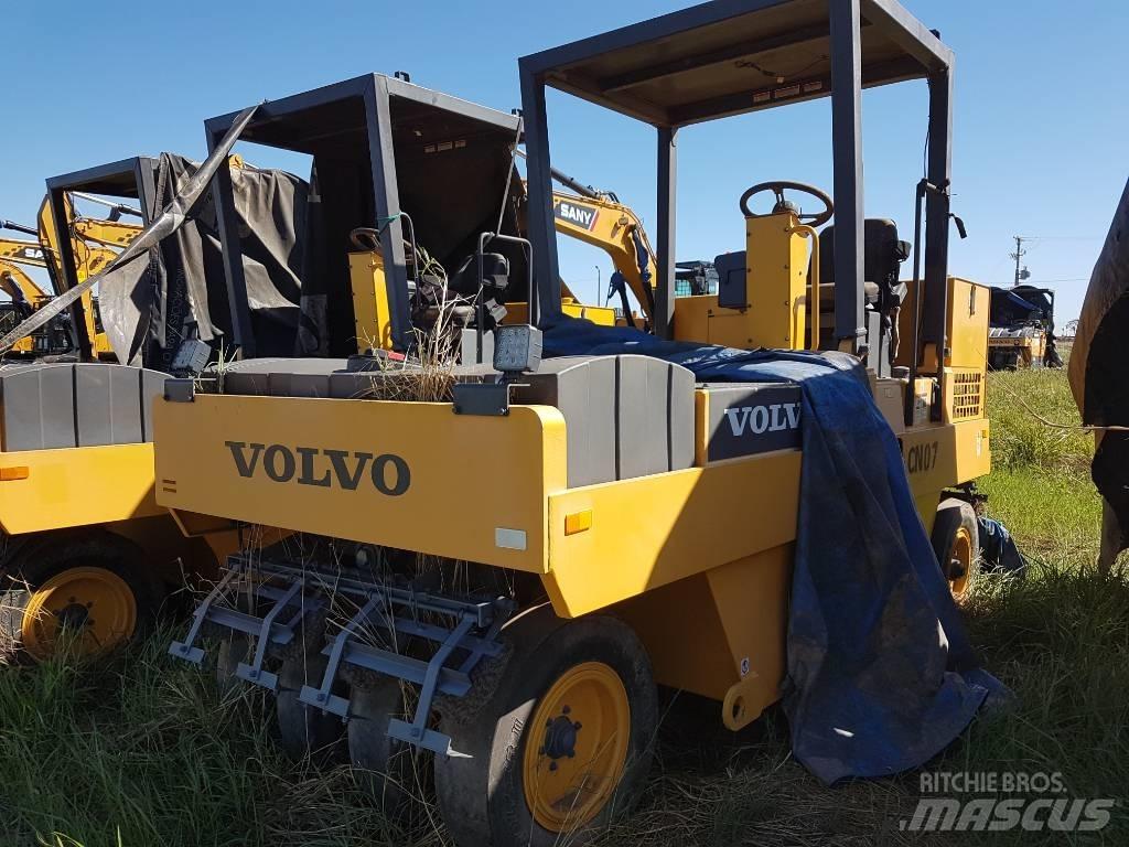 Volvo PT 125 胶轮压路机