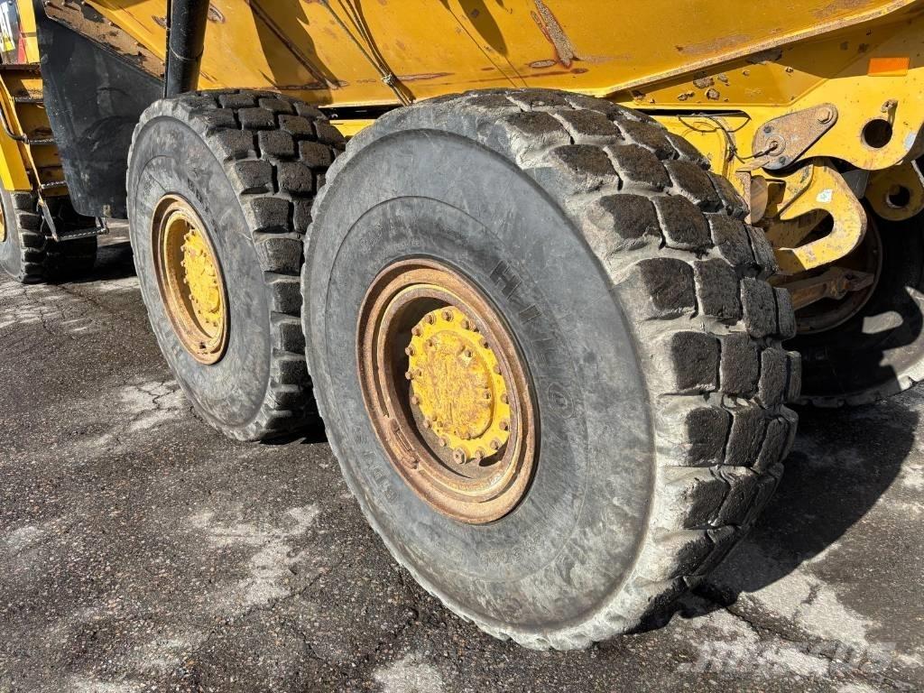 CAT 730 C2 (Tailgate) 铰接式自卸车