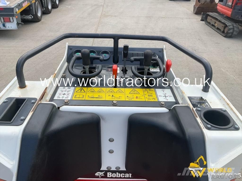 Bobcat MT 100 小型装载机