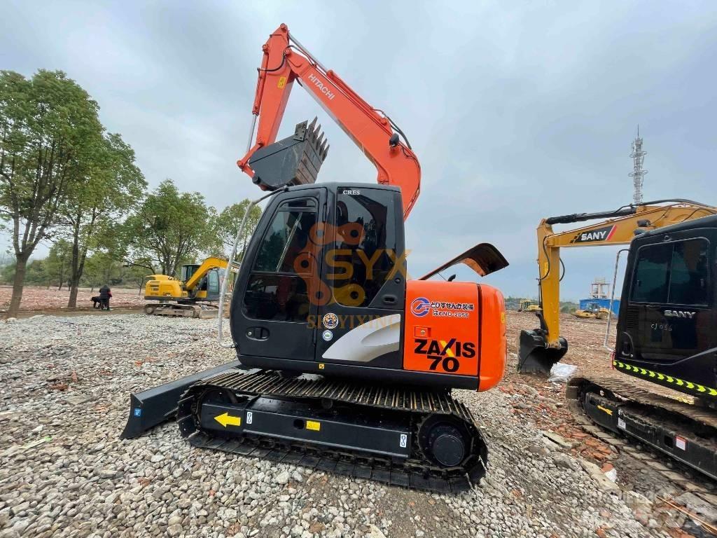 Hitachi ZX 70 中型挖掘机