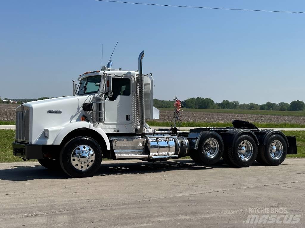 Kenworth T 800 牵引车