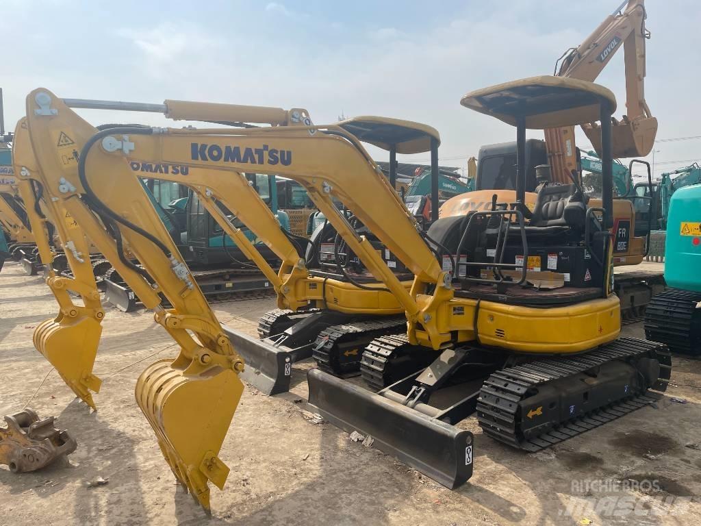 Komatsu PC30 小型挖掘机