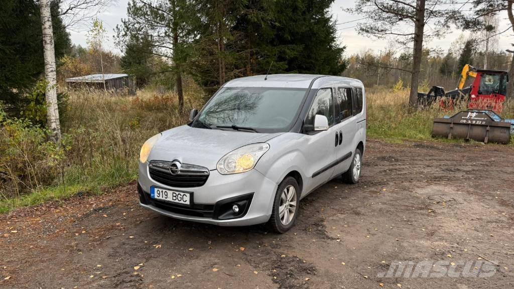 Opel Combo 汽车