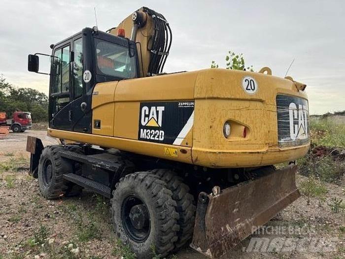 CAT M 322 D 轮式挖掘机