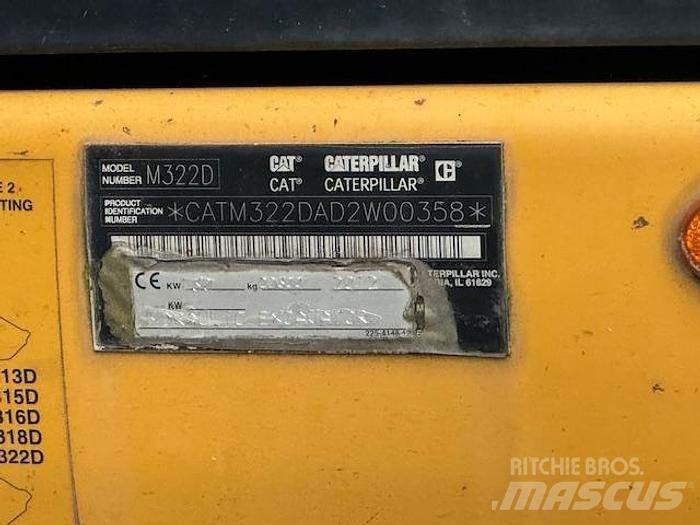 CAT M 322 D 轮式挖掘机