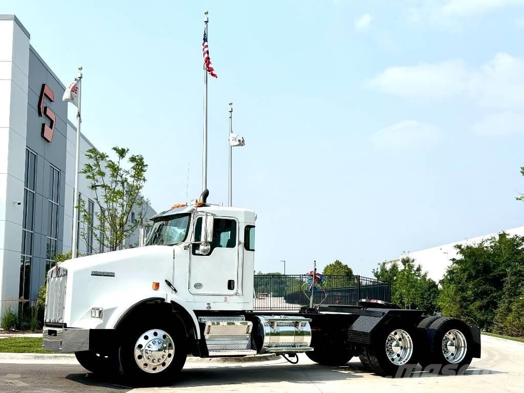 Kenworth T 800 牵引车