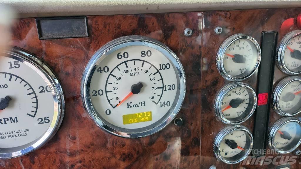 International 5900 牵引车