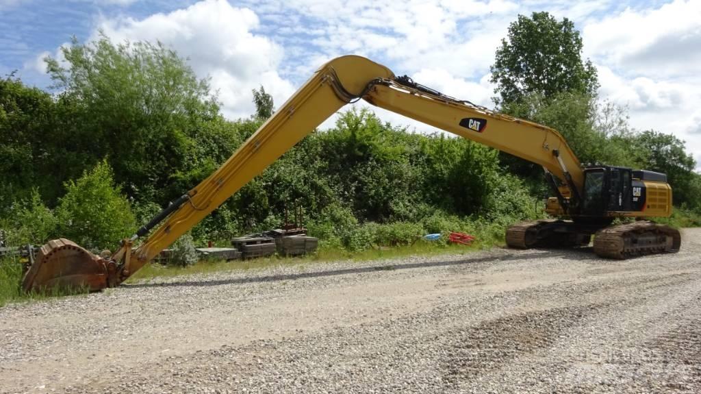 CAT 352 F Long Reach 履带挖掘机