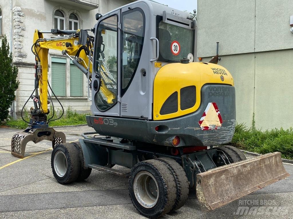 Neuson 6503 WD 轮式挖掘机