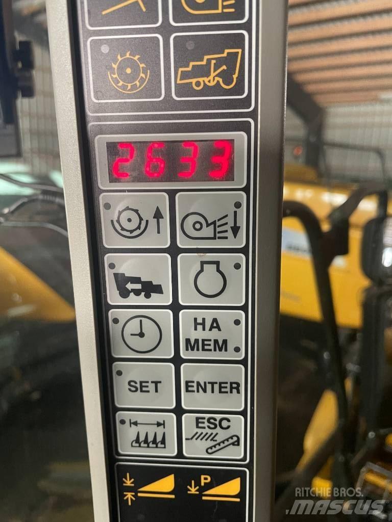 New Holland CS660 联合收割机