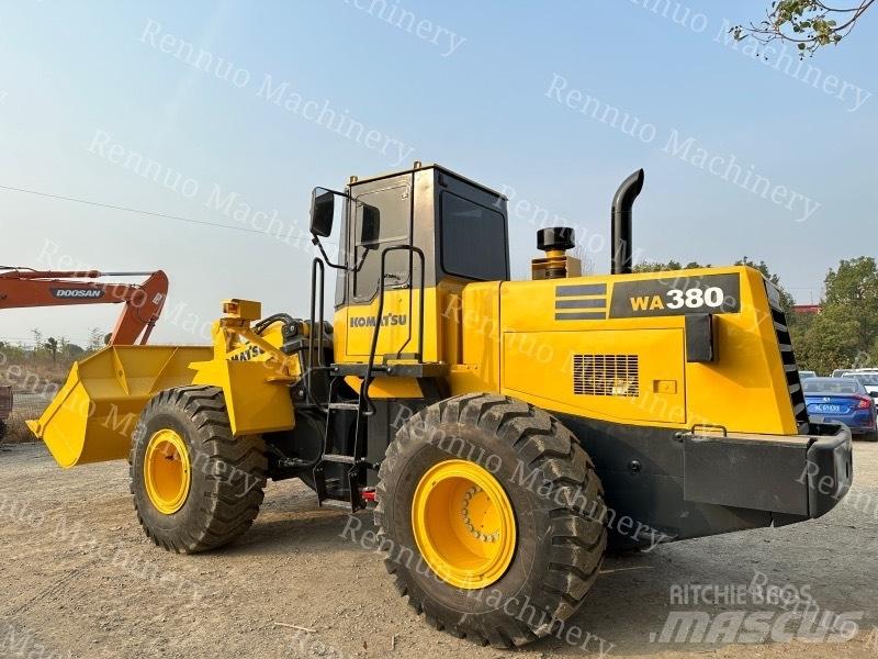 Komatsu WA380 轮式装载机