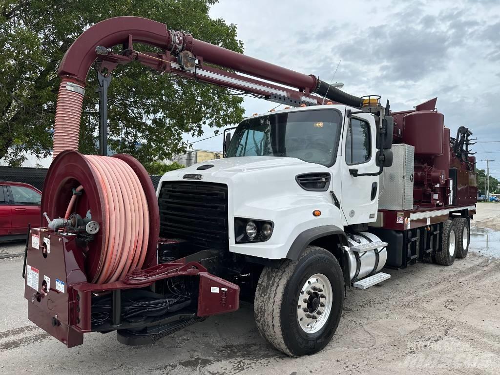 Freightliner 114 SD 组合/真空油槽车