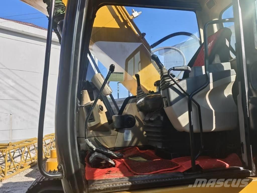 CAT 320 履带挖掘机