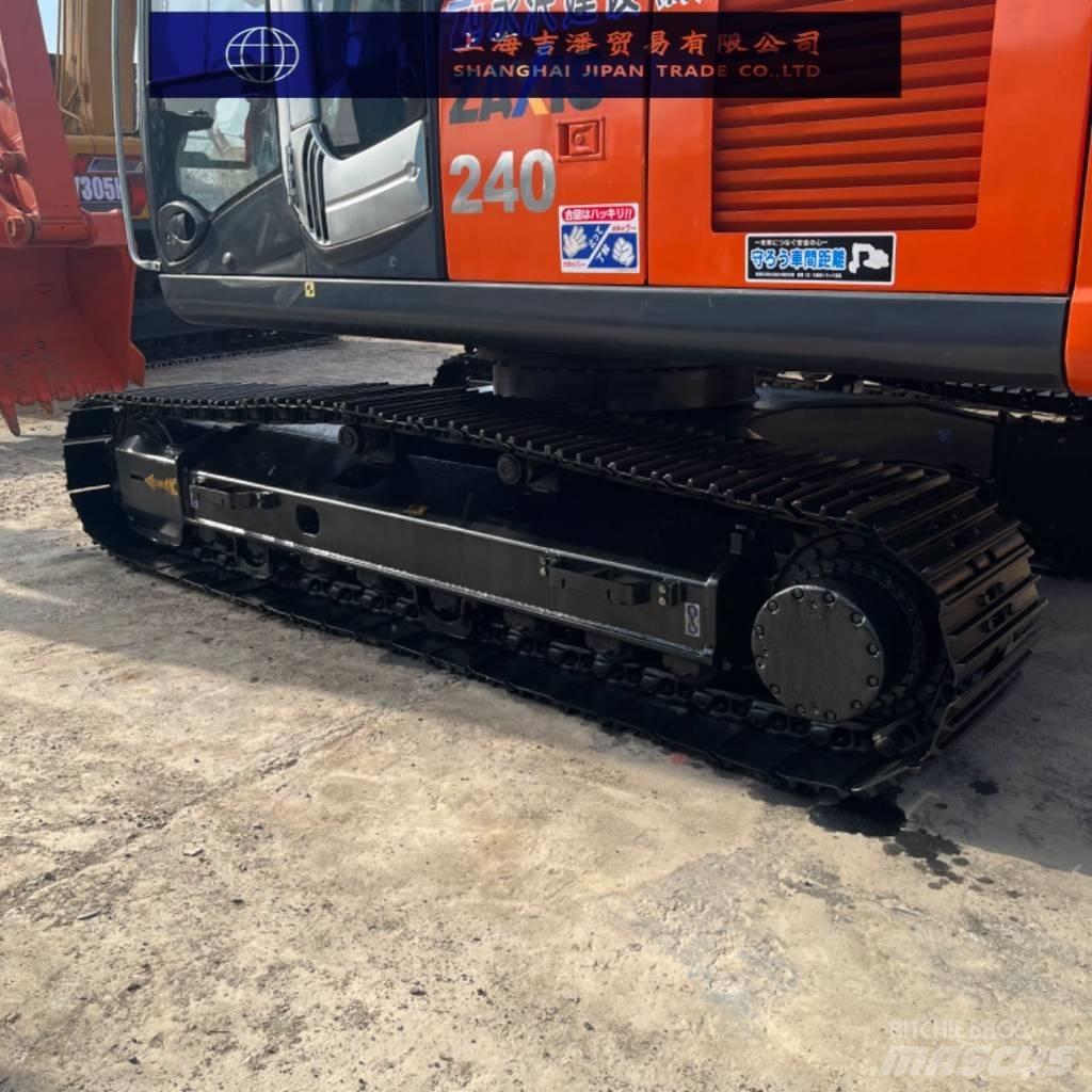 Hitachi ZX 240 履带挖掘机