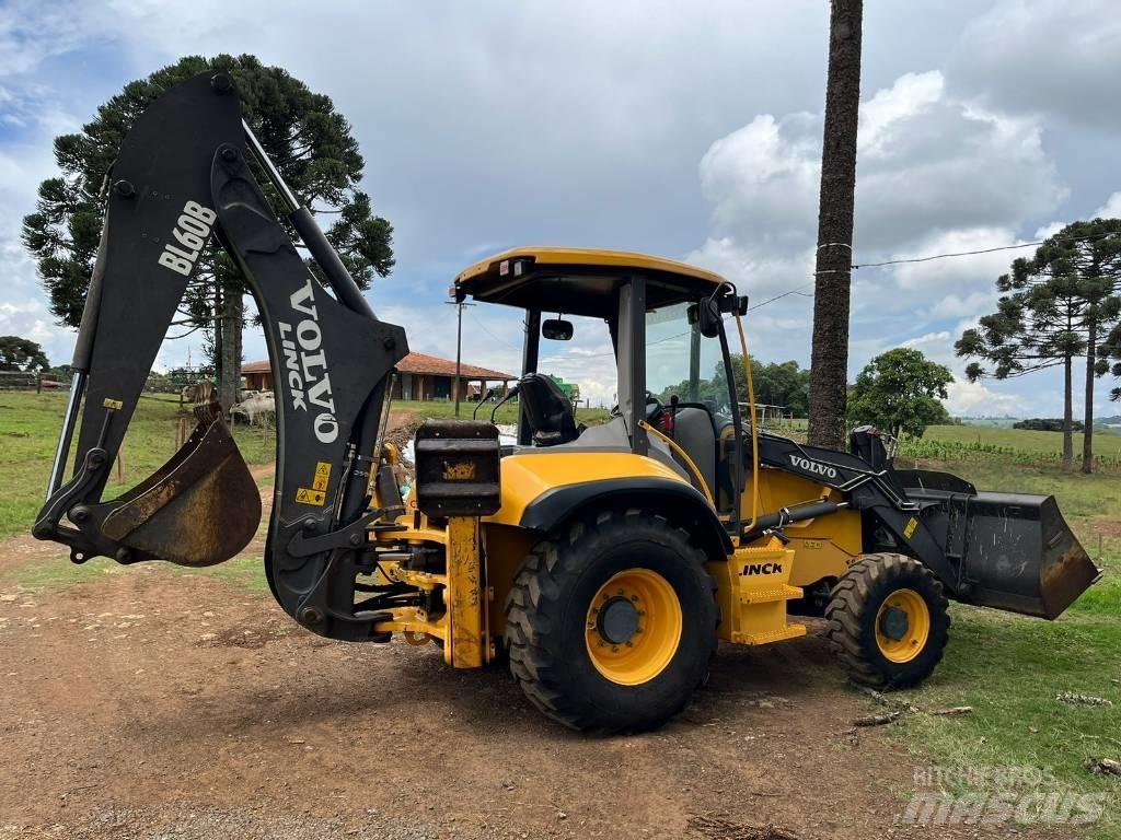 Volvo BL60B 反铲装载机
