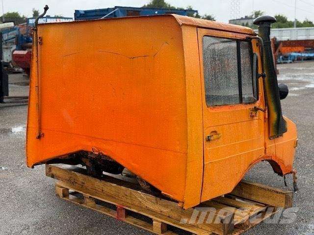 Unimog 424 USED CAB 驾驶室与内部