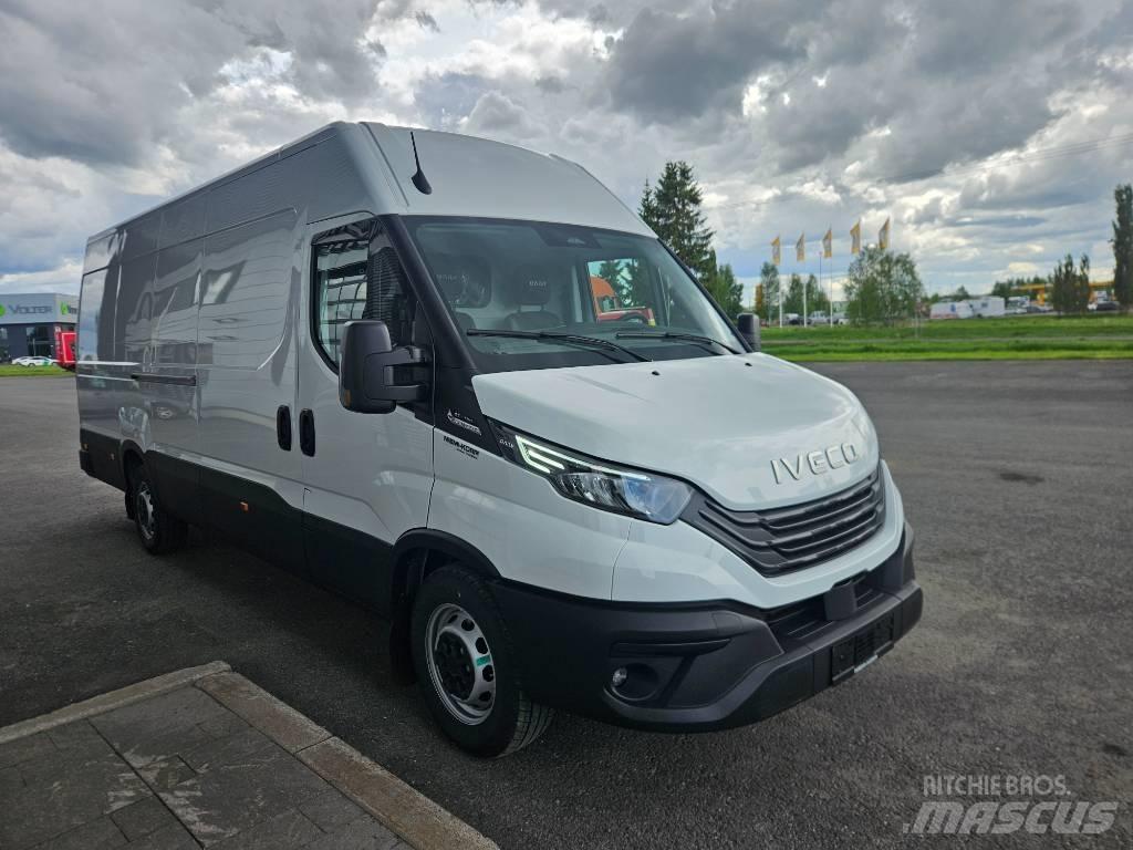 Iveco Daily 35S16A8 大型面包车
