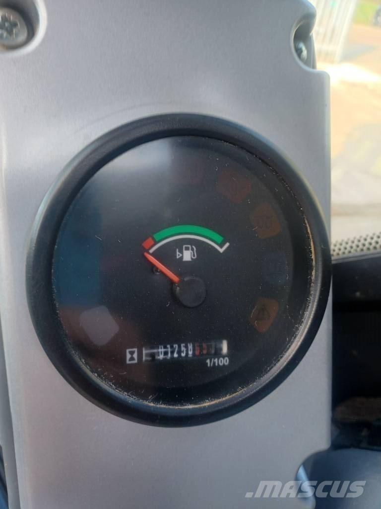 Yanmar SV 15 小型挖掘机