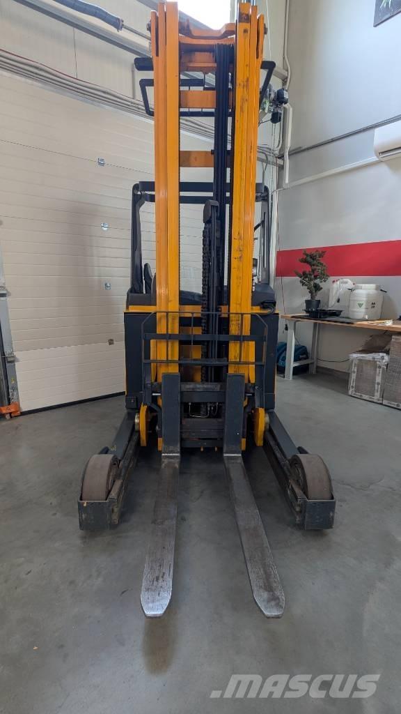 Jungheinrich ETV 325 前移式叉车