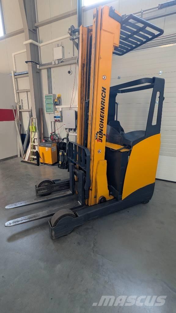 Jungheinrich ETV 325 前移式叉车