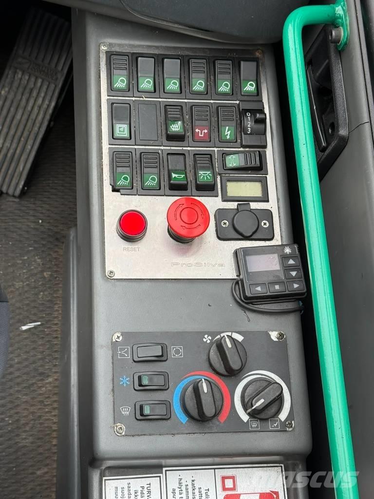 ProSilva 810 收割机