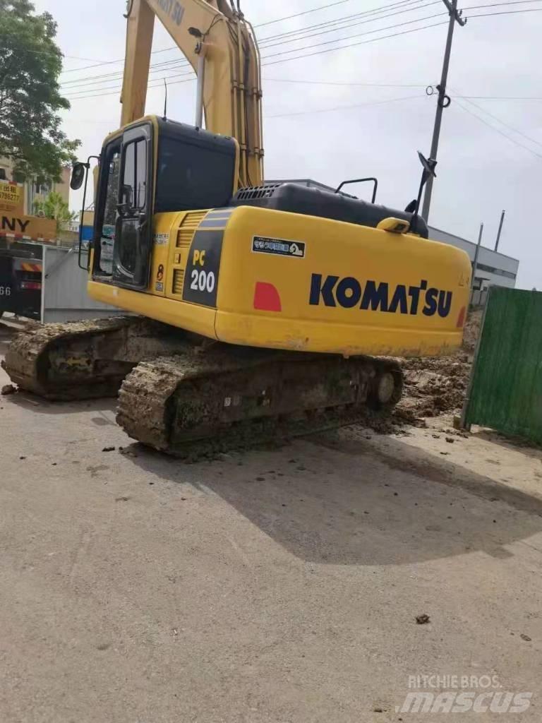Komatsu pc200-8 履带挖掘机