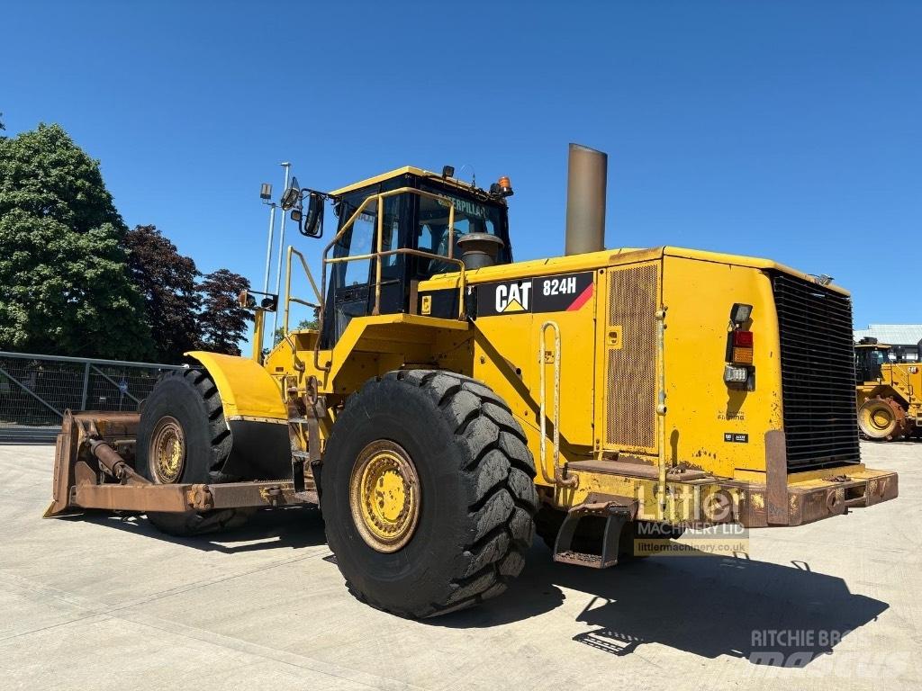 CAT 824 H 轮式推土机