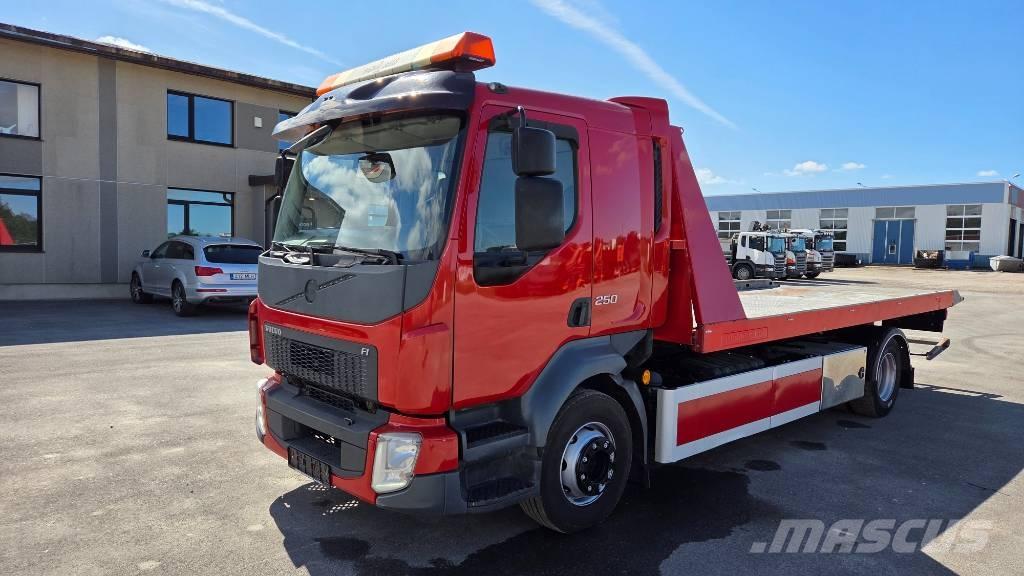 Volvo FL 250 4X2 绞盘车