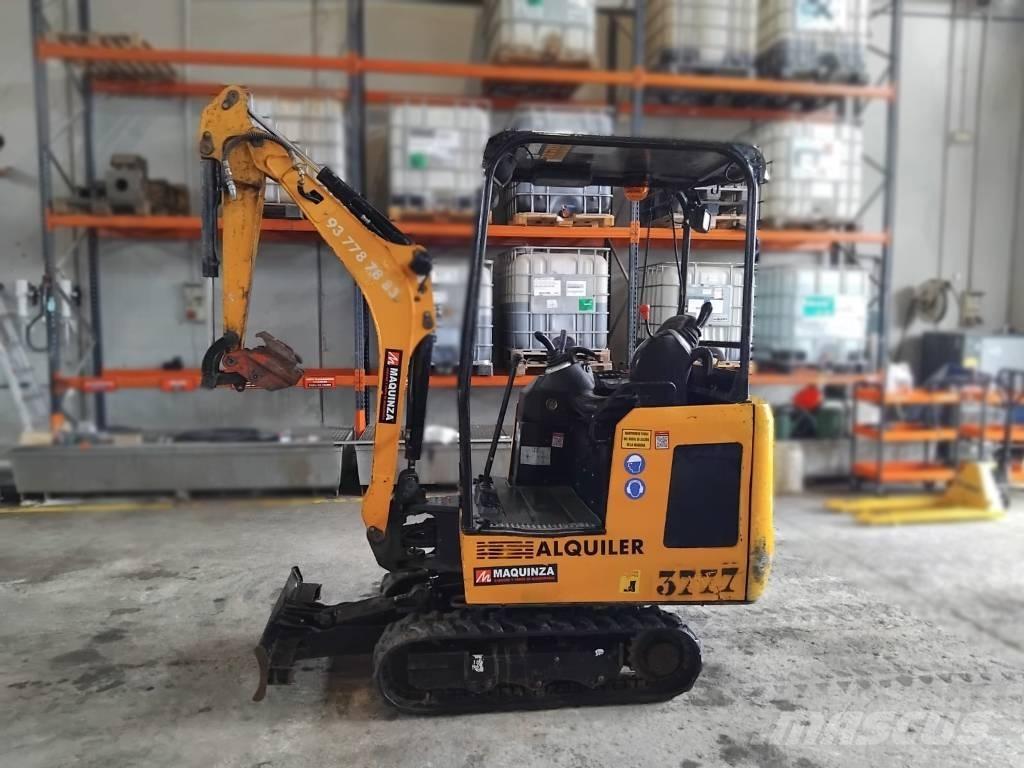 JCB 15 C 小型挖掘机