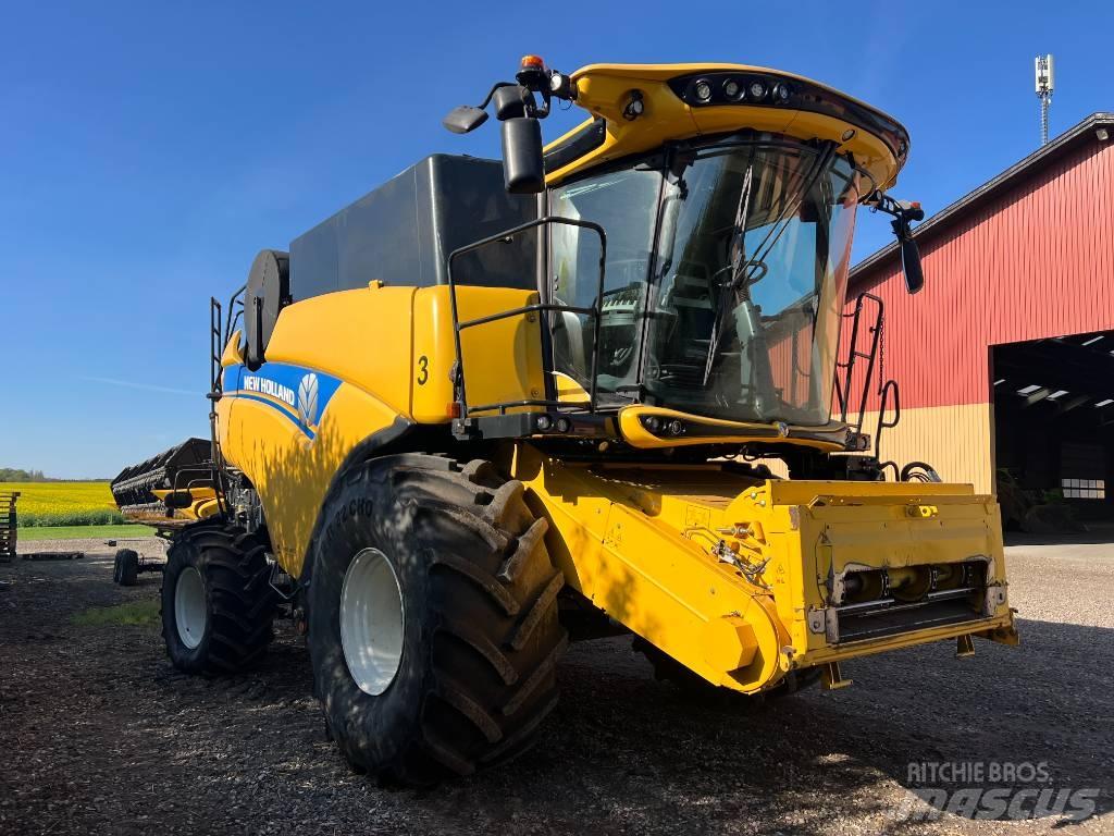 New Holland 8.85 联合收割机