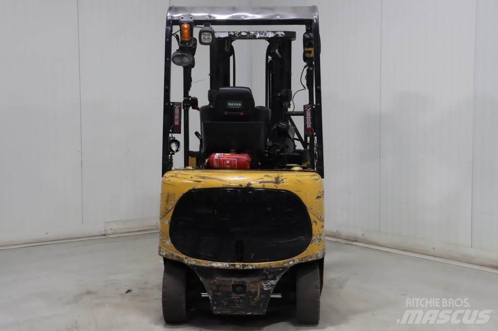CAT EP25KPAC 电动叉车