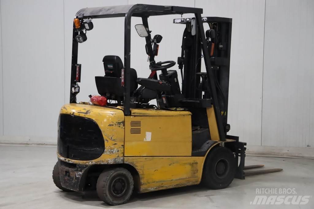 CAT EP25KPAC 电动叉车