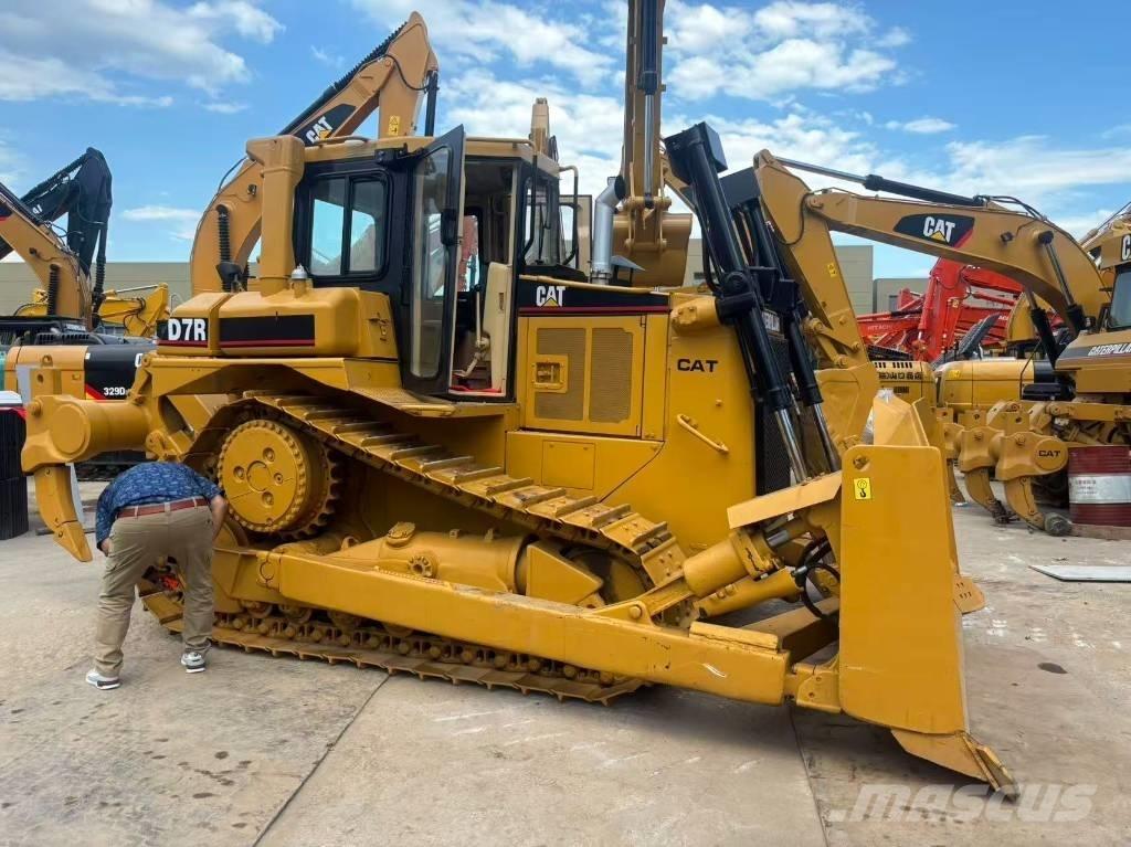 CAT D 7 R 履带式推土机