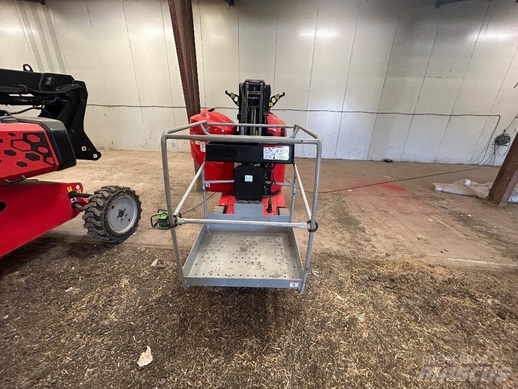 Manitou 100 VJR 客货电梯