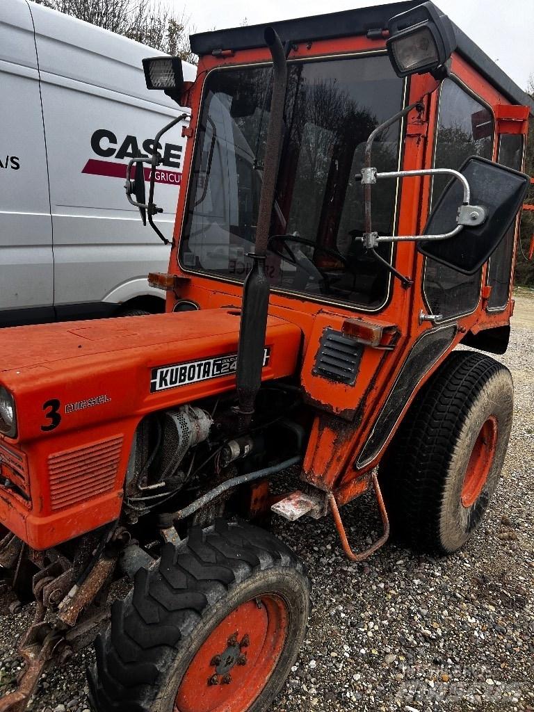 Kubota L 245 小型拖拉机