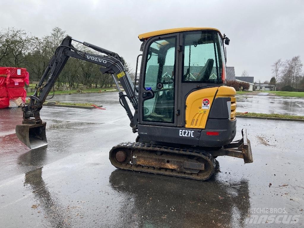 Volvo Ec27 小型挖掘机