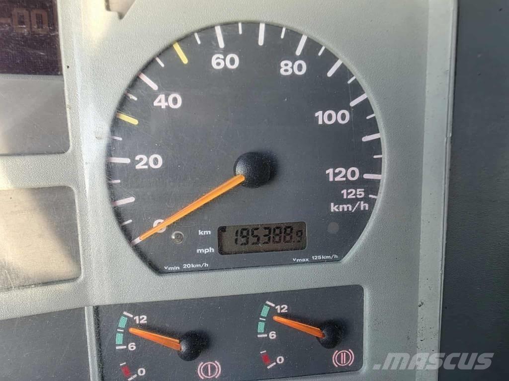 MAN TGA 26.410 篷布货车