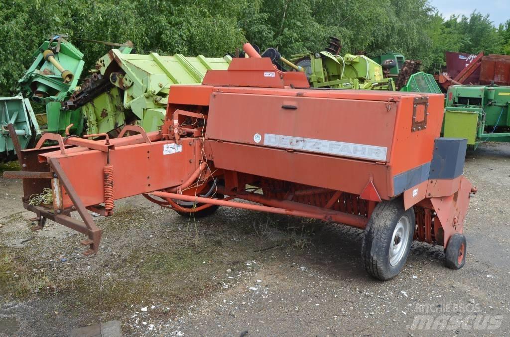 Deutz-Fahr HD490 方捆打捆机