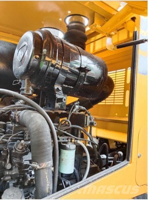 Komatsu WA 320-5 履带挖掘机