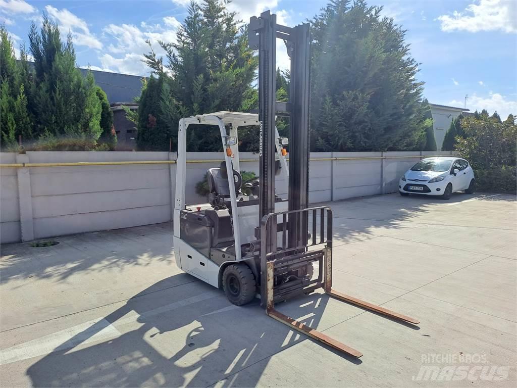 Nissan A1L1N150 电动叉车