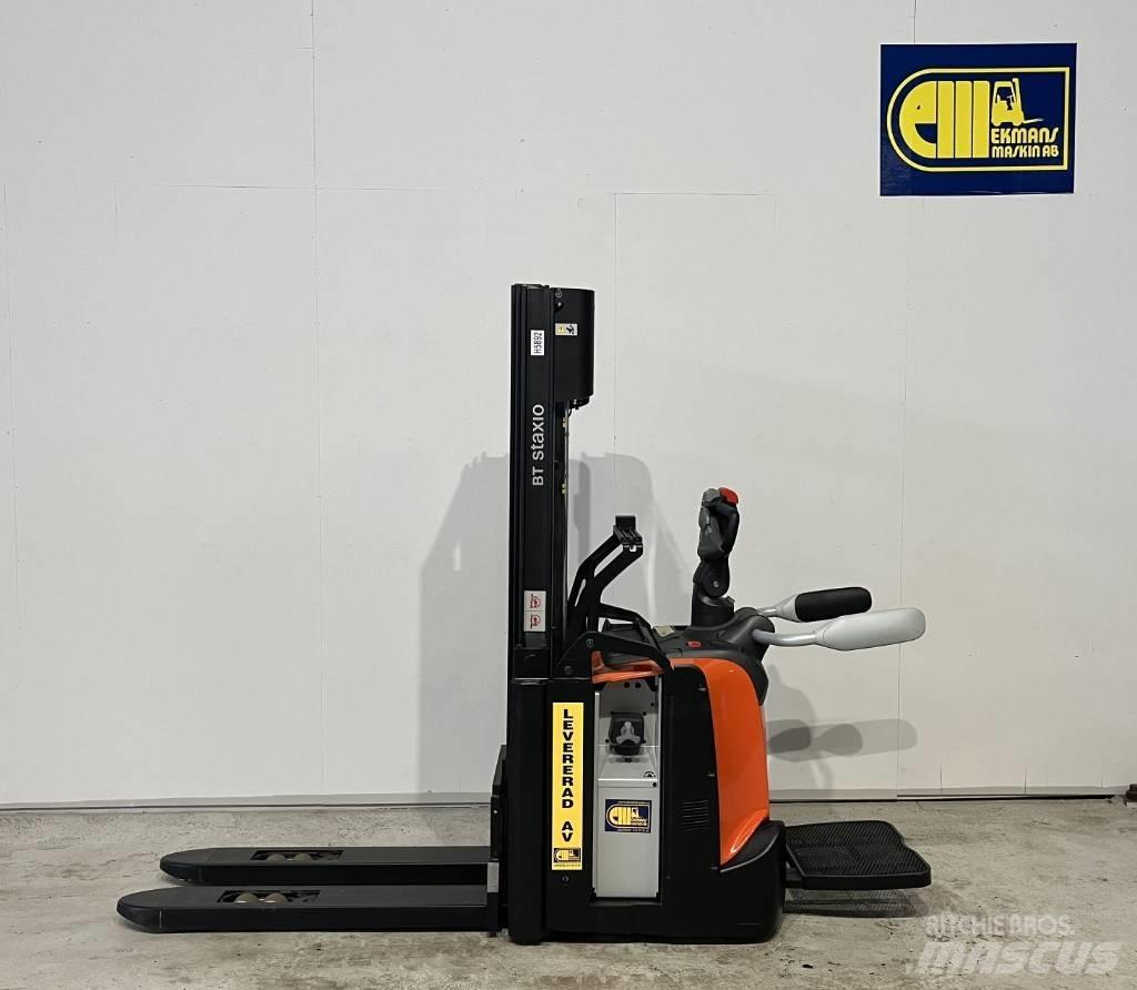 BT truck SPE 120 L 手推堆垛车