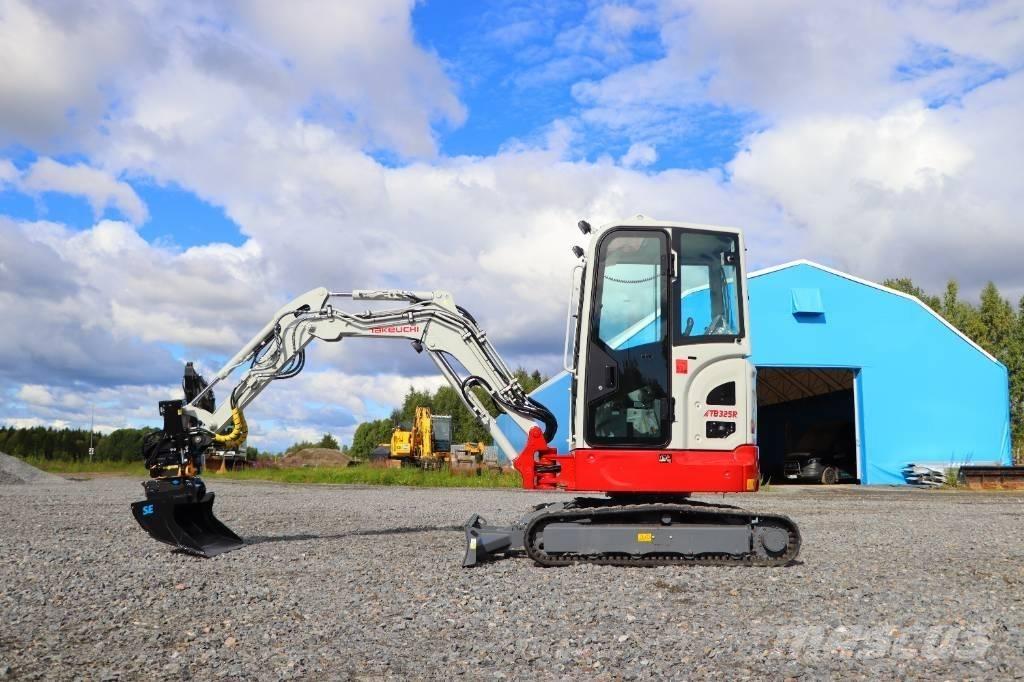 Takeuchi TB325R 小型挖掘机