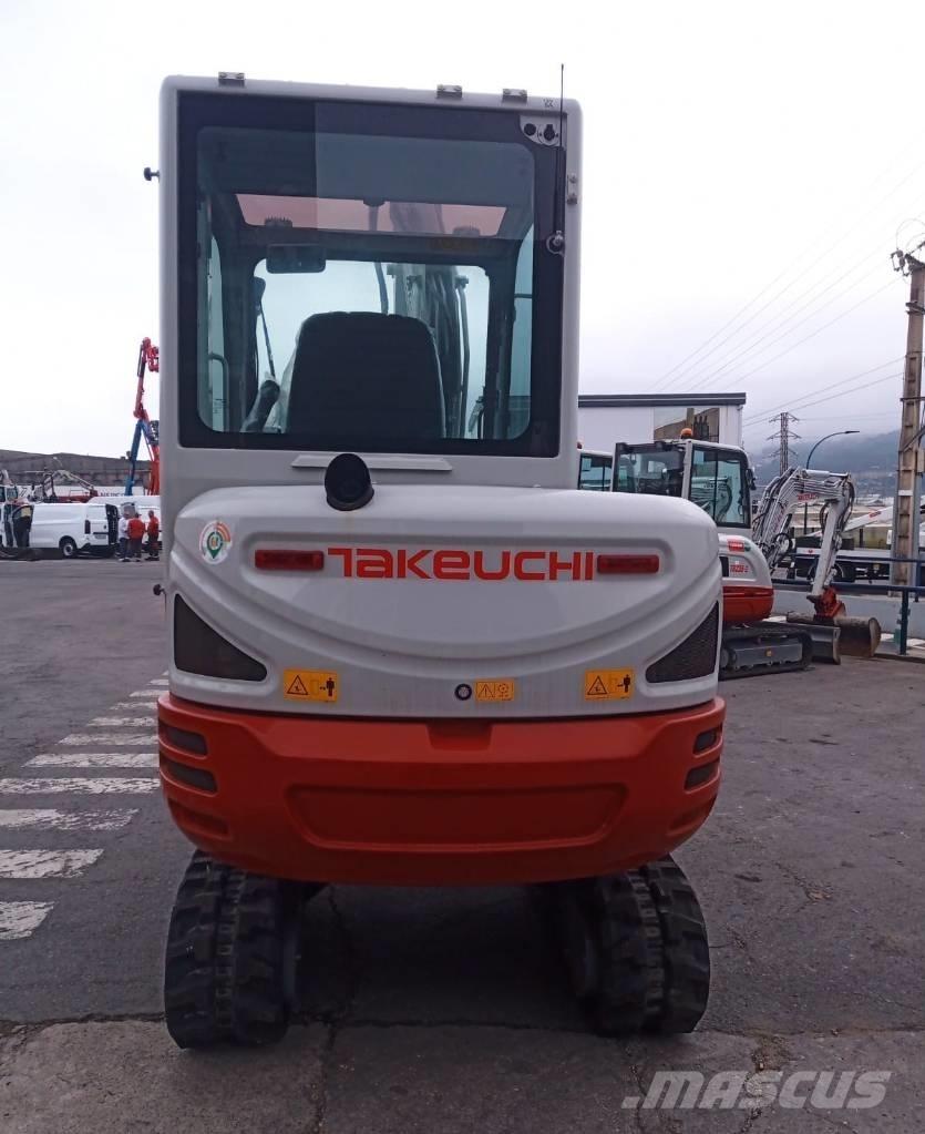 Takeuchi TB 230 小型挖掘机