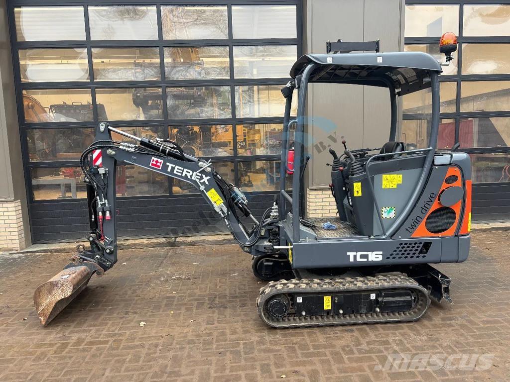 Terex TC16 小型挖掘机